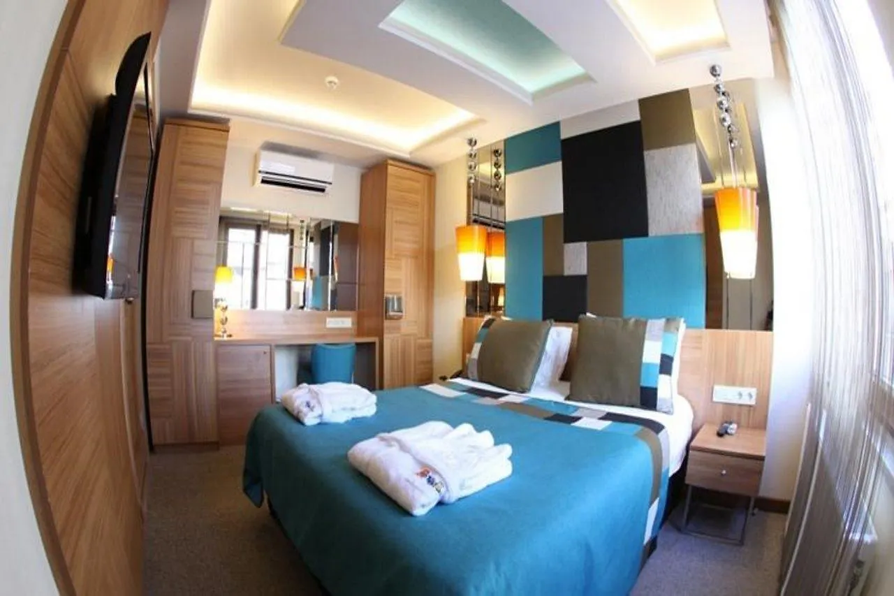 Collage Cihangir Apart Istanboel Aparthotel